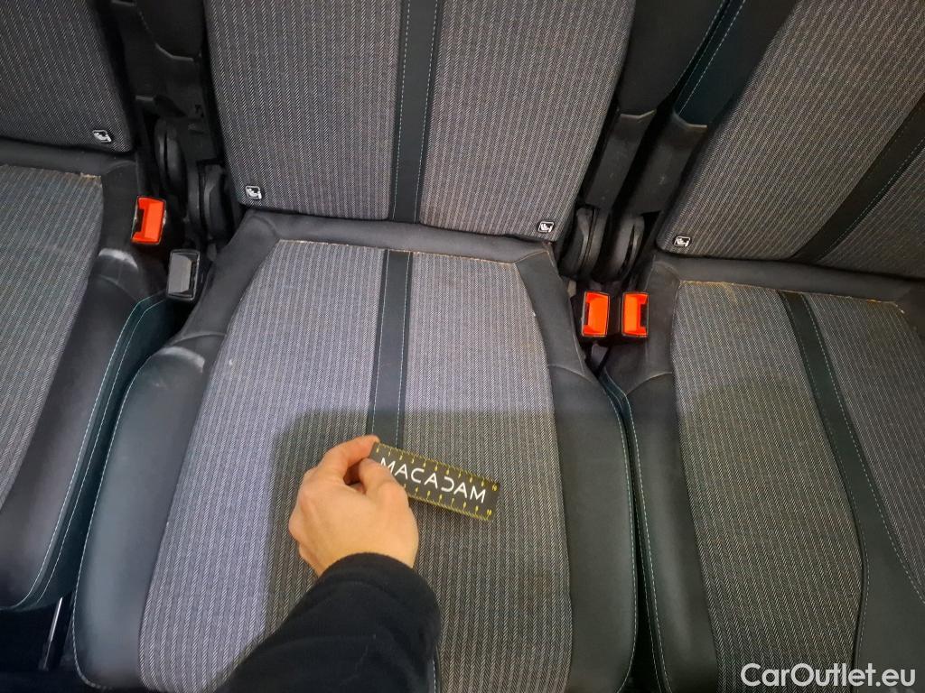  Peugeot  5008  Allure 1.5 HDi 130CV BVA8 7 Sieges E6d #42