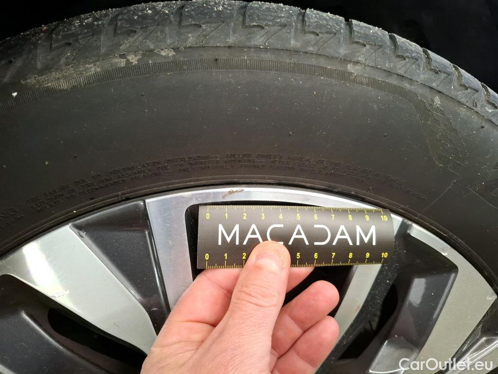  Peugeot  508 PEUGEOT  SW / 2018 / 5P / Break BlueHDi 130 S&S EAT8 Allure Pack #19