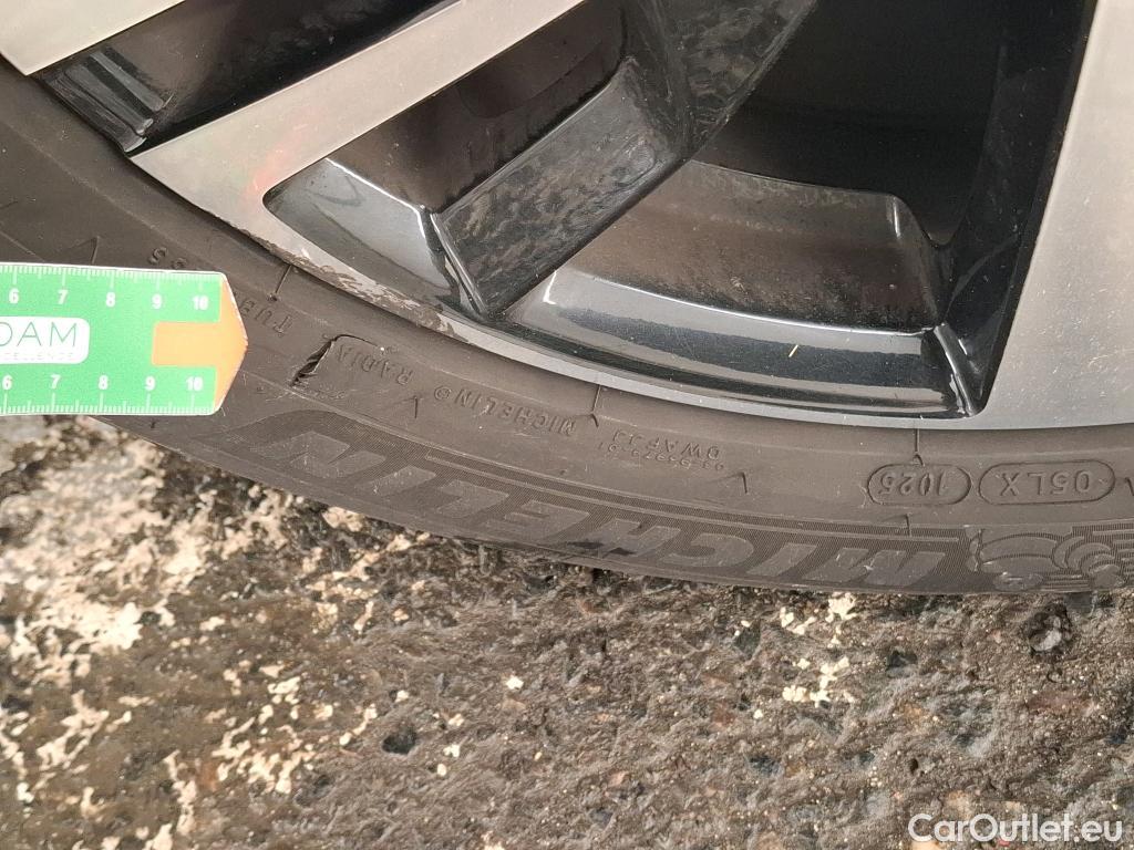  Peugeot  5008  GT Line 1.5 HDi 130CV BVA8 7 Sieges E6dT #2