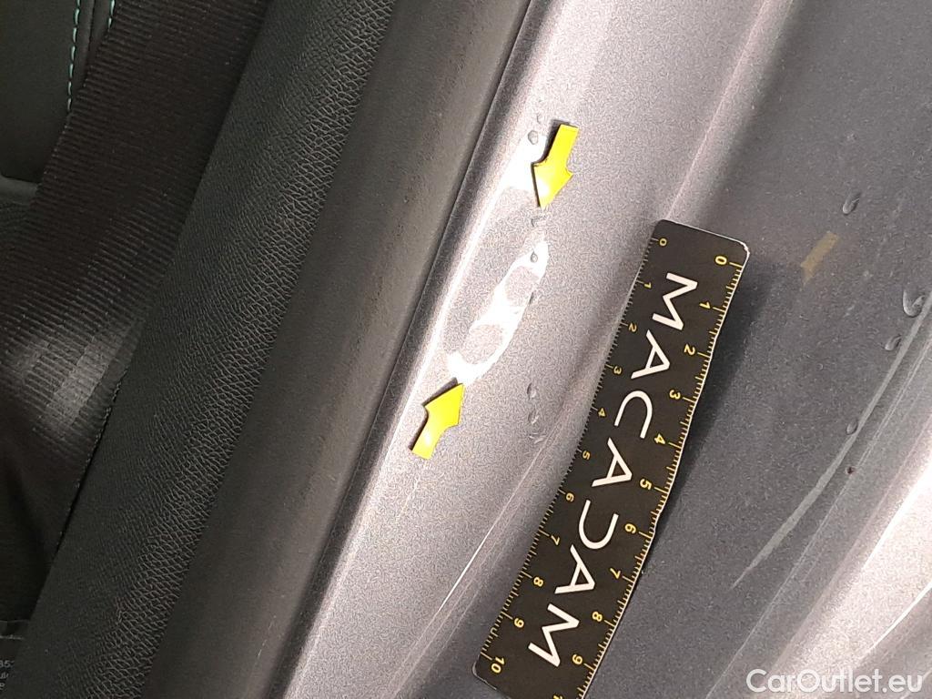  Peugeot  5008 PEUGEOT  / 2020 / 5P / SUV BlueHDi 130 S&S Allure #2