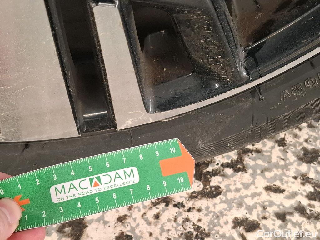  Peugeot  5008  GT Line 1.5 HDi 130CV BVA8 7 Sieges E6dT #11