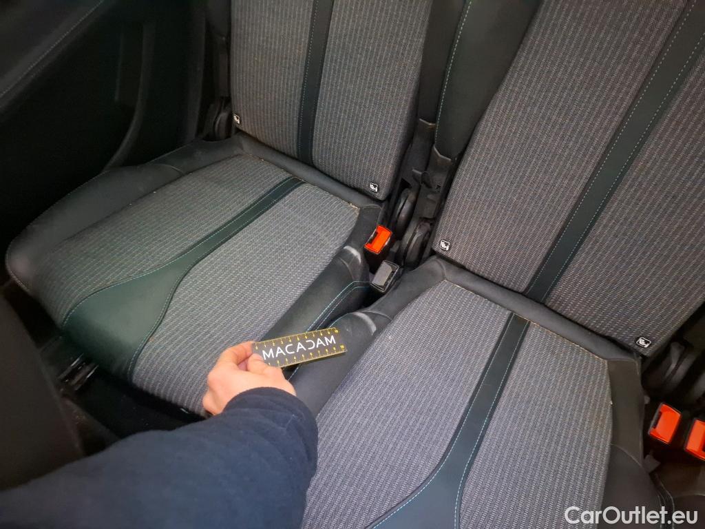  Peugeot  5008  Allure 1.5 HDi 130CV BVA8 7 Sieges E6d #40