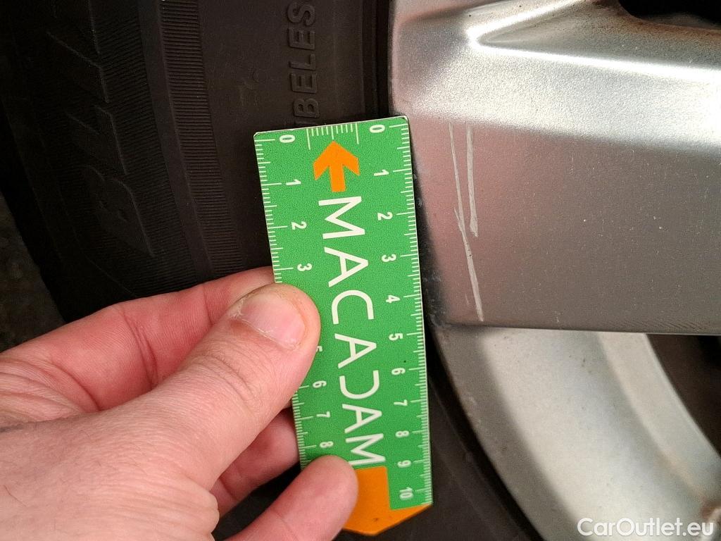  Peugeot  5008  Active Pack 1.5 HDi 130CV BVA8 7 Sieges E6d #19