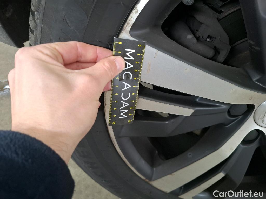  Peugeot  5008  Allure 1.5 HDi 130CV BVA8 7 Sieges E6d #50