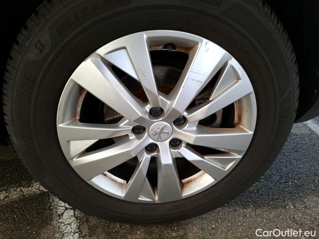  Peugeot  5008  Active Pack 1.5 HDi 130CV BVA8 7 Sieges E6d #12