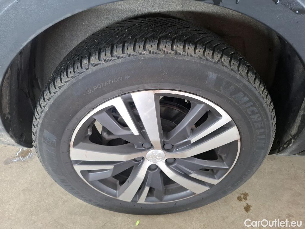  Peugeot  5008  Allure 1.5 HDi 130CV BVA8 7 Sieges E6d #48