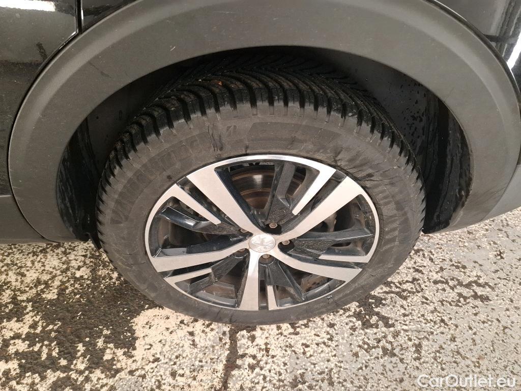  Peugeot  5008  GT Line 1.5 HDi 130CV BVA8 7 Sieges E6dT #9