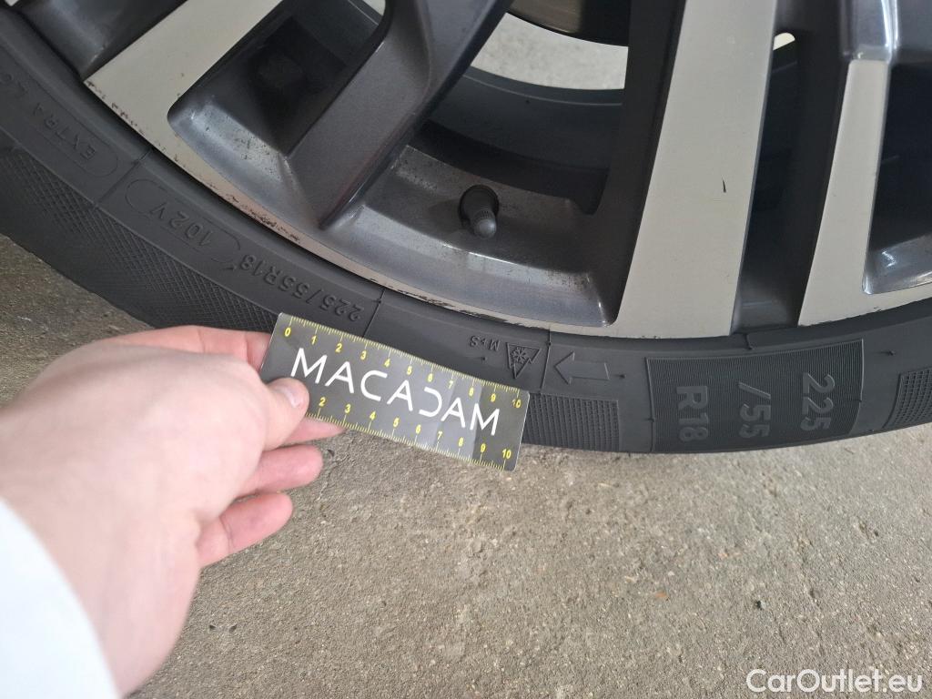  Peugeot  5008  Allure Pack 1.2 PureTech 130CV BVA8 7 Sieges E6d #52