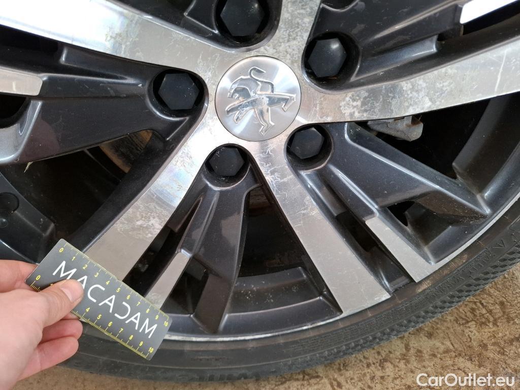  Peugeot  5008  Allure Pack 1.5 HDi 130CV BVA8 7 Sieges E6d #13