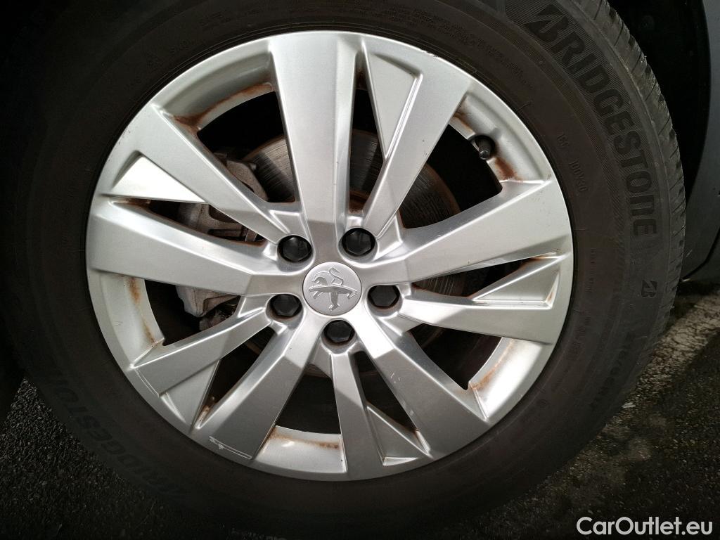  Peugeot  5008  Active Pack 1.5 HDi 130CV BVA8 7 Sieges E6d #8