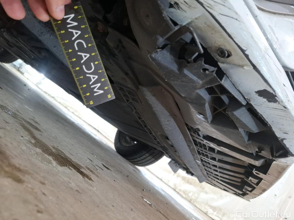  Renault  Megane  IV Berline 5pt. Zen 1.5 dCi 110CV BVM6 E6 #59