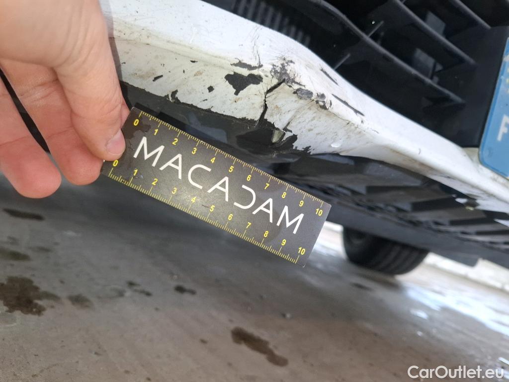  Renault  Megane  IV Berline 5pt. Zen 1.5 dCi 110CV BVM6 E6 #18