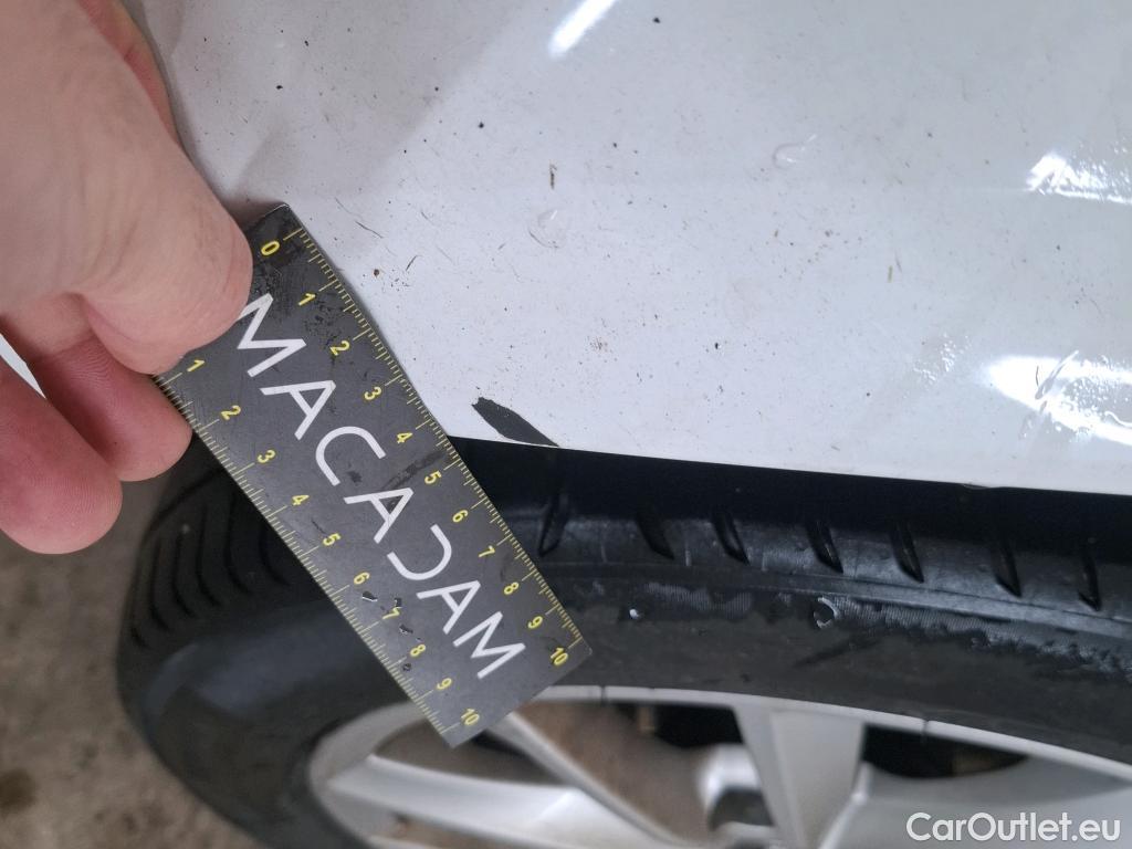  Renault  Megane  IV Berline 5pt. Zen 1.5 dCi 110CV BVM6 E6 #39