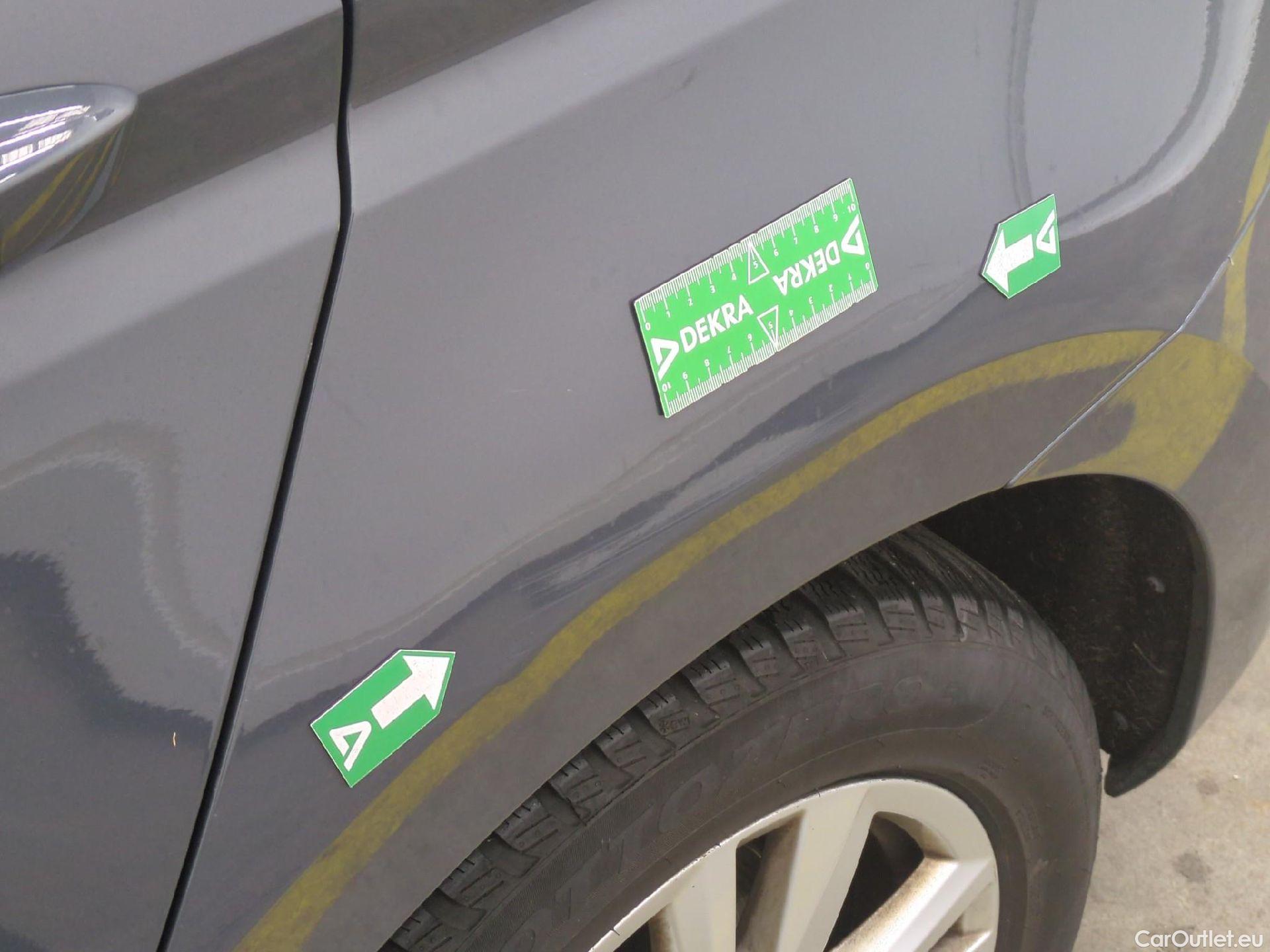  Volkswagen  Touran  Lounge Business BMT/Start-Stopp 2.0 TDI 150CV BVA7 E6d #43