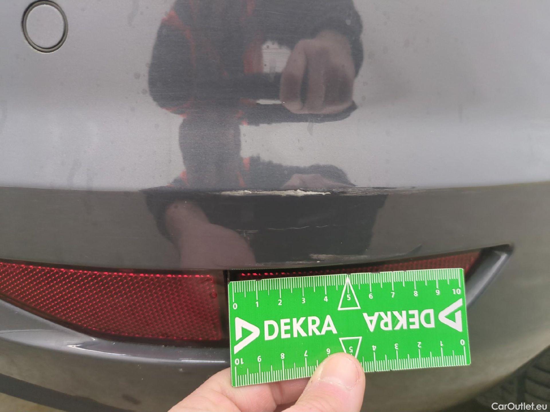  Volkswagen  Touran  Lounge Business BMT/Start-Stopp 2.0 TDI 150CV BVA7 E6d #4