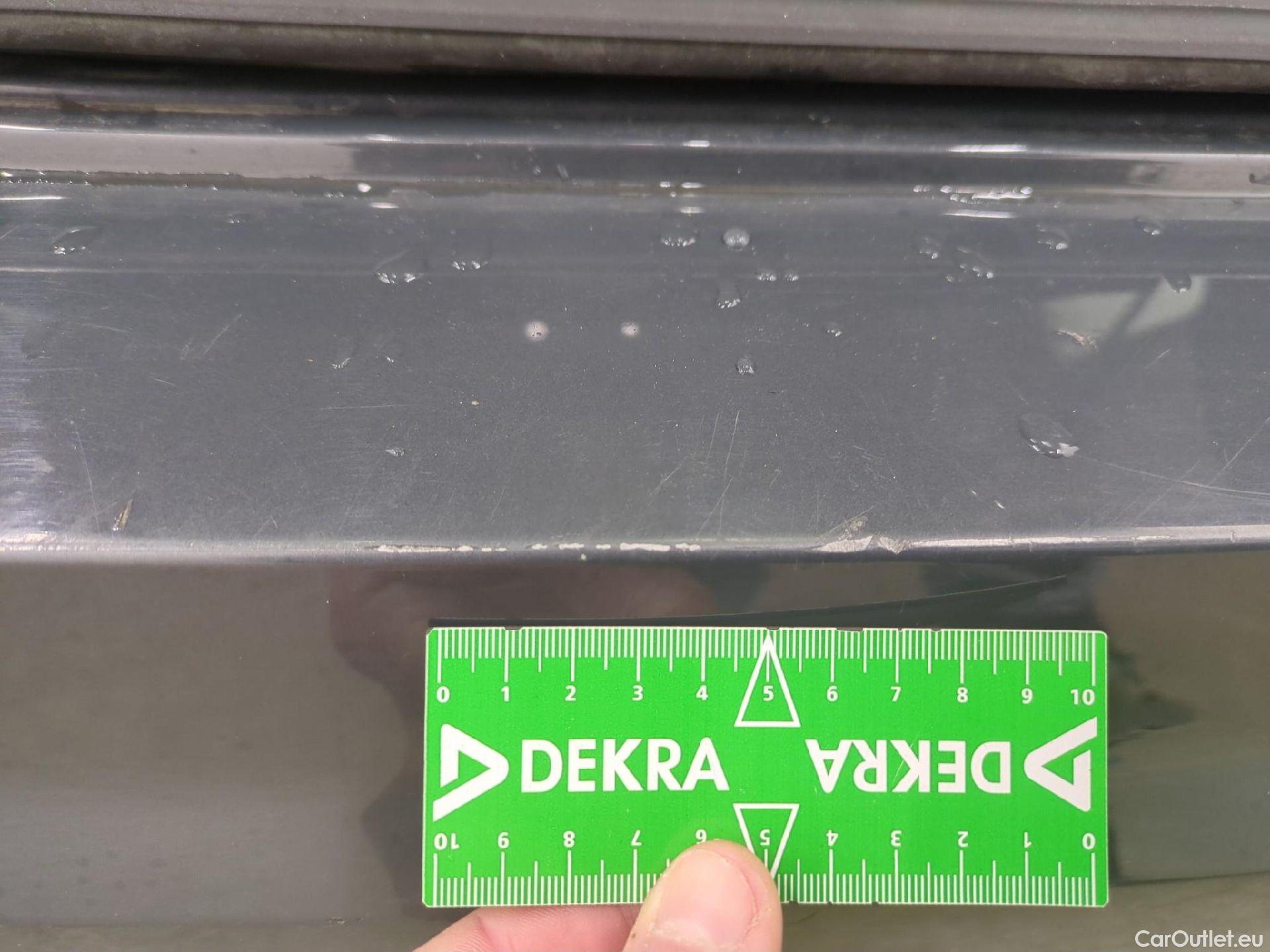  Volkswagen  Touran  Lounge Business BMT/Start-Stopp 2.0 TDI 150CV BVA7 E6d #3