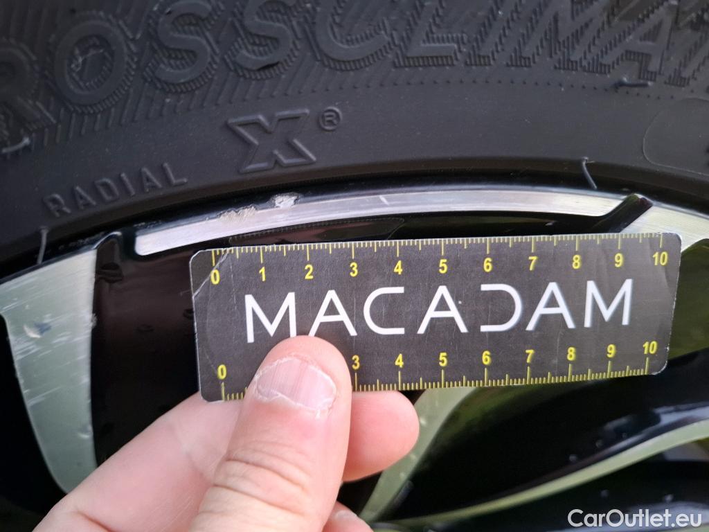  Volkswagen  Golf  VOLKSWAGEN / 2020 / 5P / Berline 2.0 TDI SCR 115 BVM6 Life 1st #9