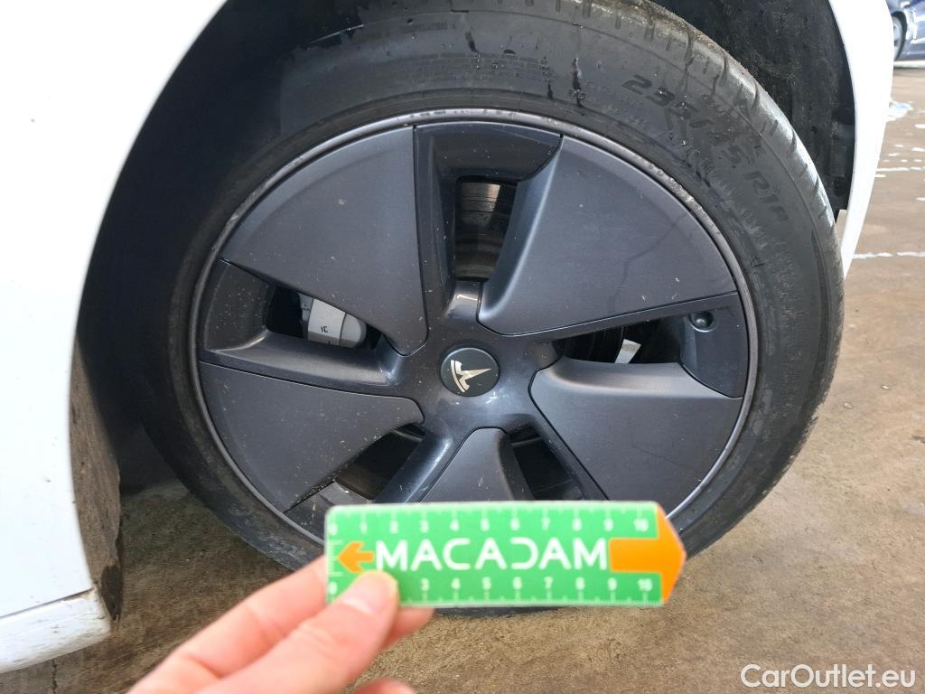  Tesla  Model 3 TESLA  / 2018 / 4P / Berline Grande Autonomie #4