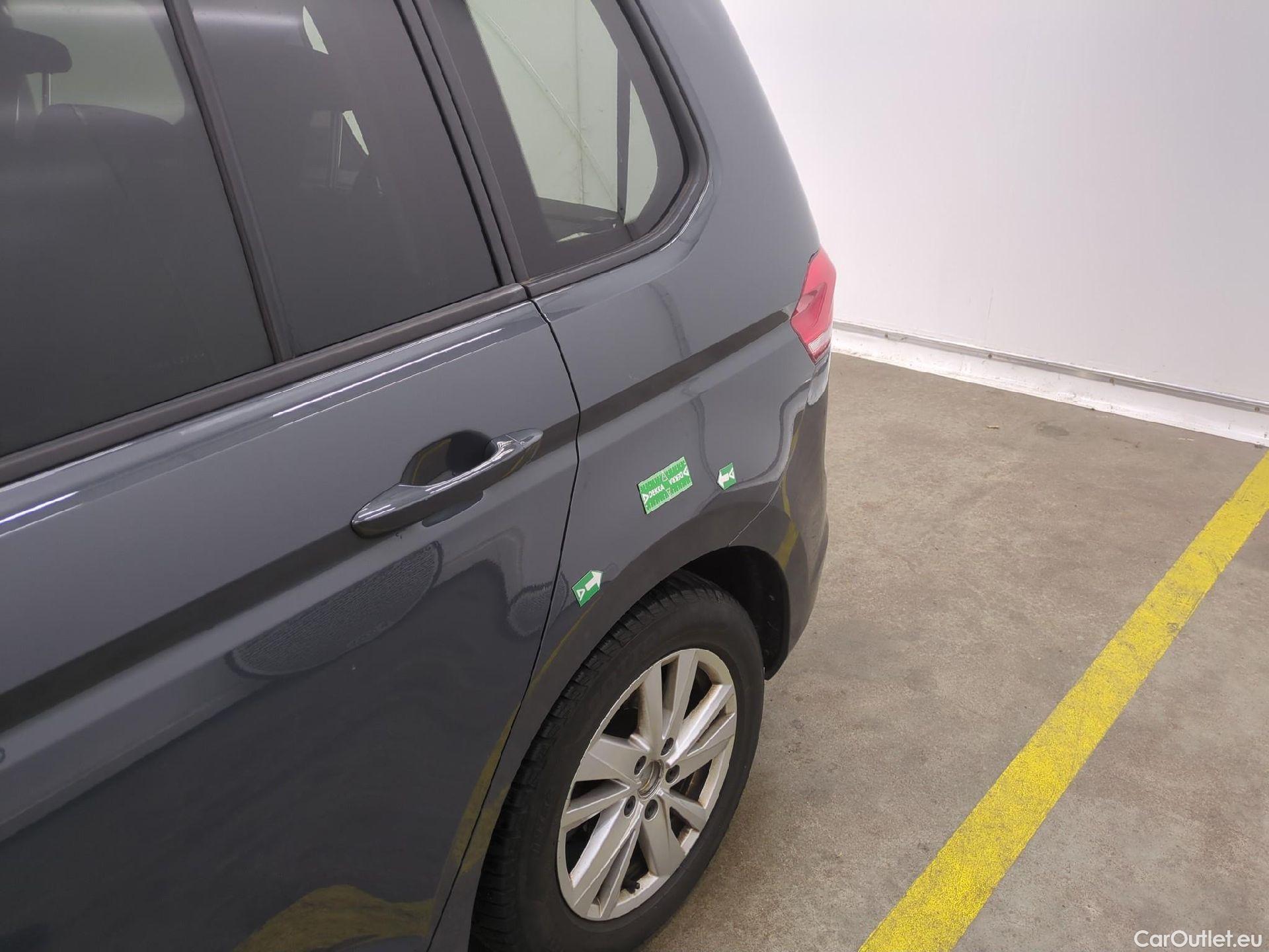  Volkswagen  Touran  Lounge Business BMT/Start-Stopp 2.0 TDI 150CV BVA7 E6d #42