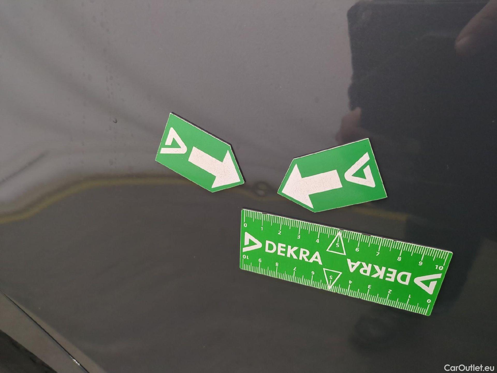  Volkswagen  Touran  Lounge Business BMT/Start-Stopp 2.0 TDI 150CV BVA7 E6d #22