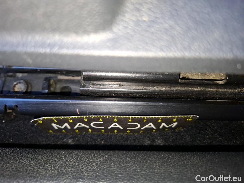  Volkswagen  Golf  VOLKSWAGEN / 2020 / 5P / Berline 2.0 TDI SCR 115 BVM6 Life 1st #33