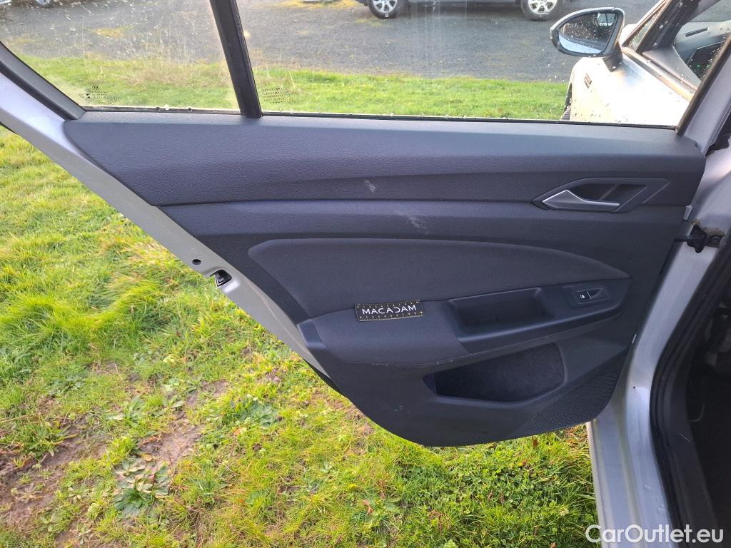  Volkswagen  Golf  VOLKSWAGEN / 2020 / 5P / Berline 2.0 TDI SCR 115 BVM6 Life 1st #34