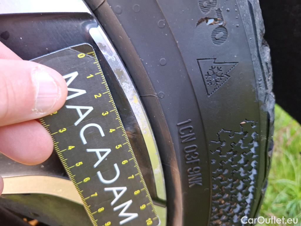  Volkswagen  Golf  VOLKSWAGEN / 2020 / 5P / Berline 2.0 TDI SCR 115 BVM6 Life 1st #22