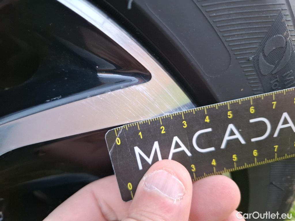  Volkswagen  Golf  VOLKSWAGEN / 2020 / 5P / Berline 2.0 TDI SCR 115 BVM6 Life 1st #11