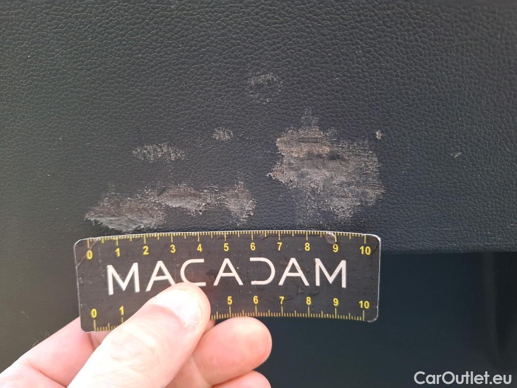  Volkswagen  Golf  VOLKSWAGEN / 2020 / 5P / Berline 2.0 TDI SCR 115 BVM6 Life 1st #2