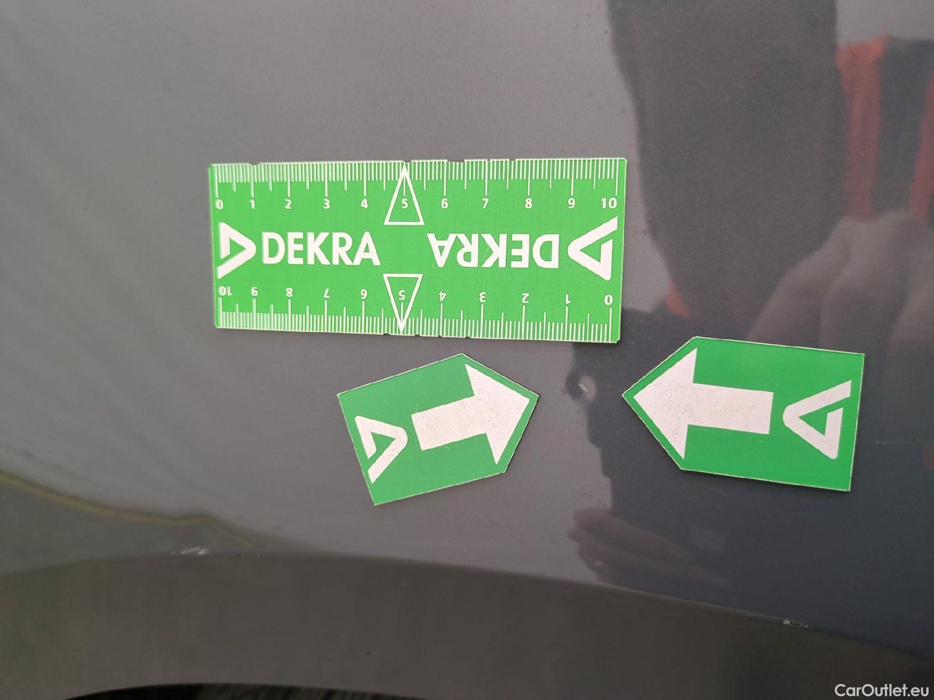  Volkswagen  Touran  Lounge Business BMT/Start-Stopp 2.0 TDI 150CV BVA7 E6d #32