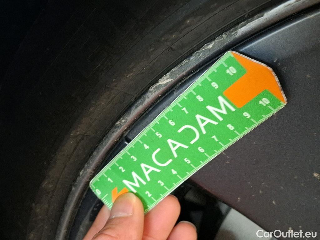  Tesla  Model 3 TESLA  / 2018 / 4P / Berline Grande Autonomie #7