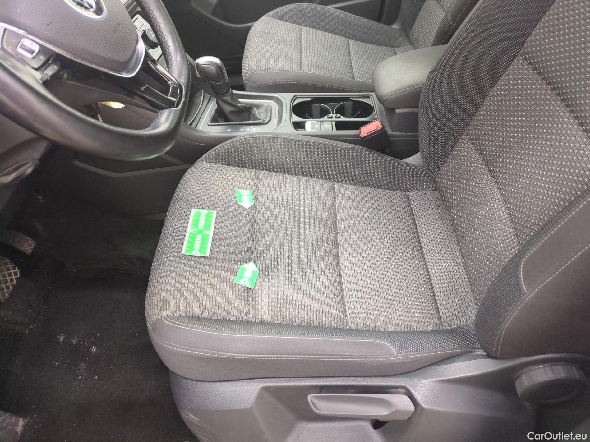  Volkswagen  Touran  Lounge Business BMT/Start-Stopp 2.0 TDI 150CV BVA7 E6d #51