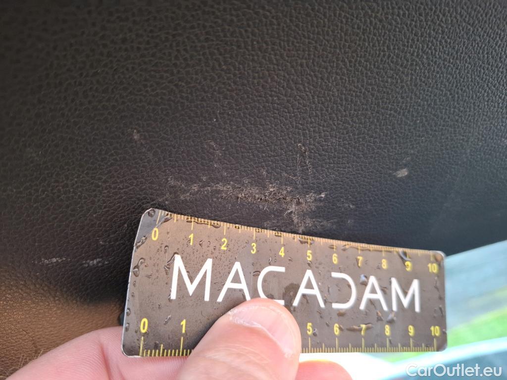  Volkswagen  Golf  VOLKSWAGEN / 2020 / 5P / Berline 2.0 TDI SCR 115 BVM6 Life 1st #3