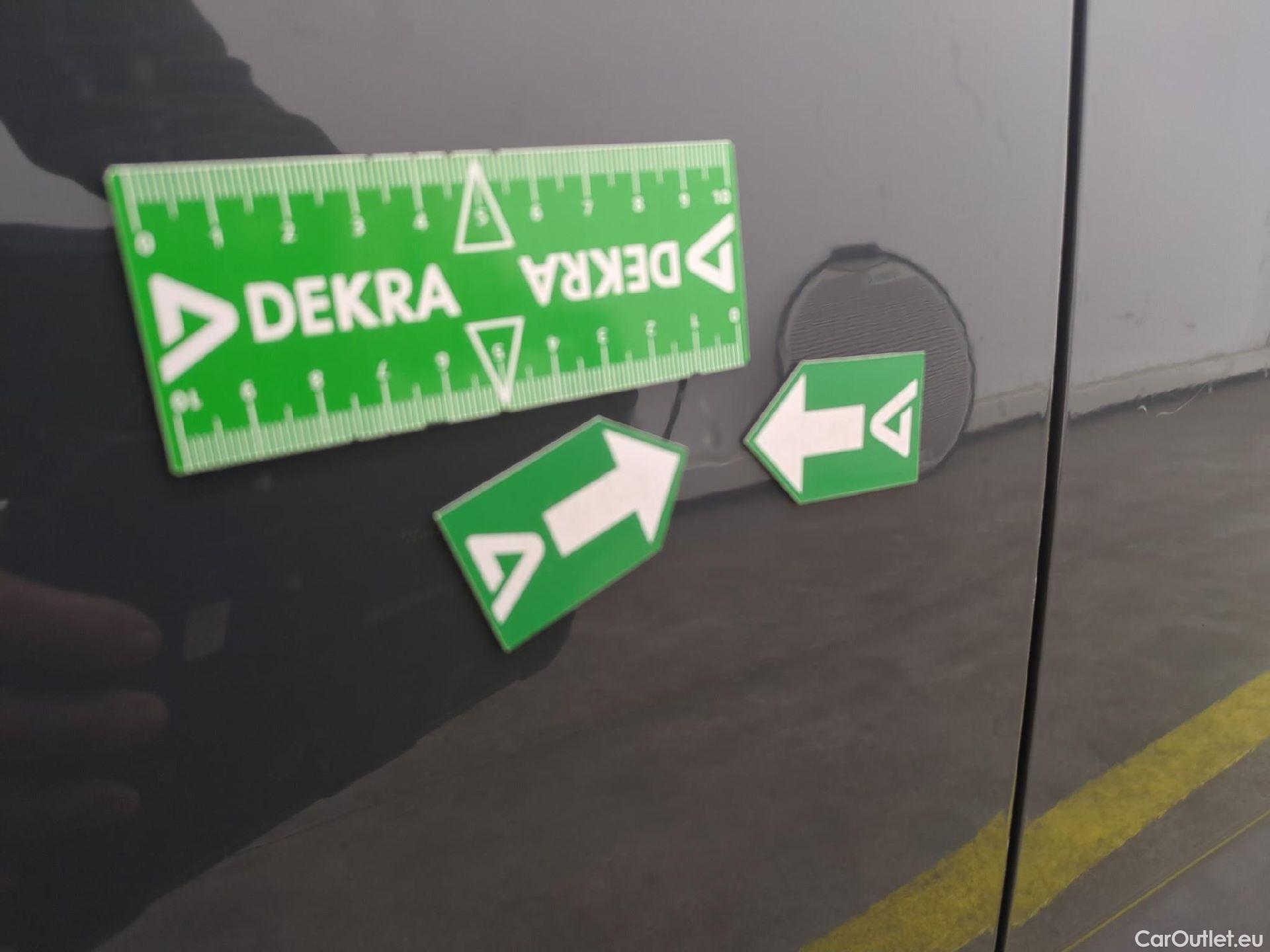  Volkswagen  Touran  Lounge Business BMT/Start-Stopp 2.0 TDI 150CV BVA7 E6d #11