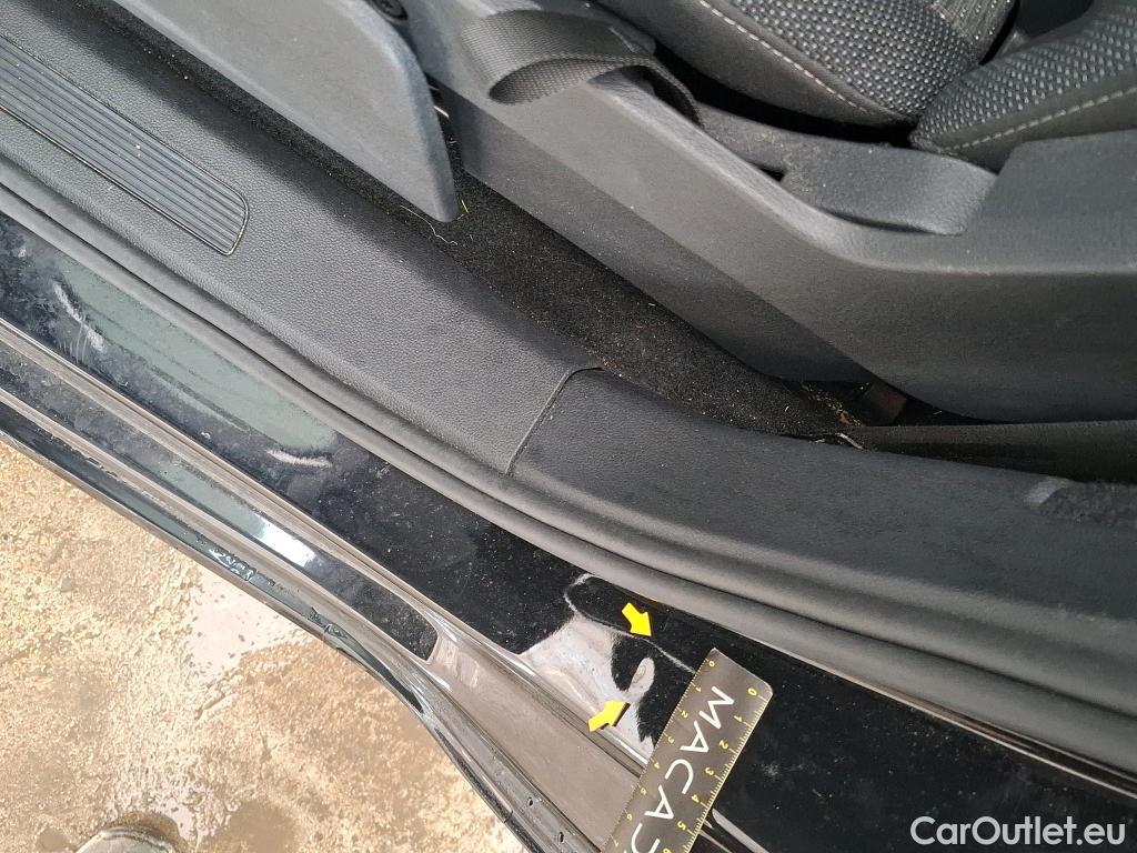  Volkswagen  Touran  Life Plus 2.0 TDI 150CV BVA7 E6d #16