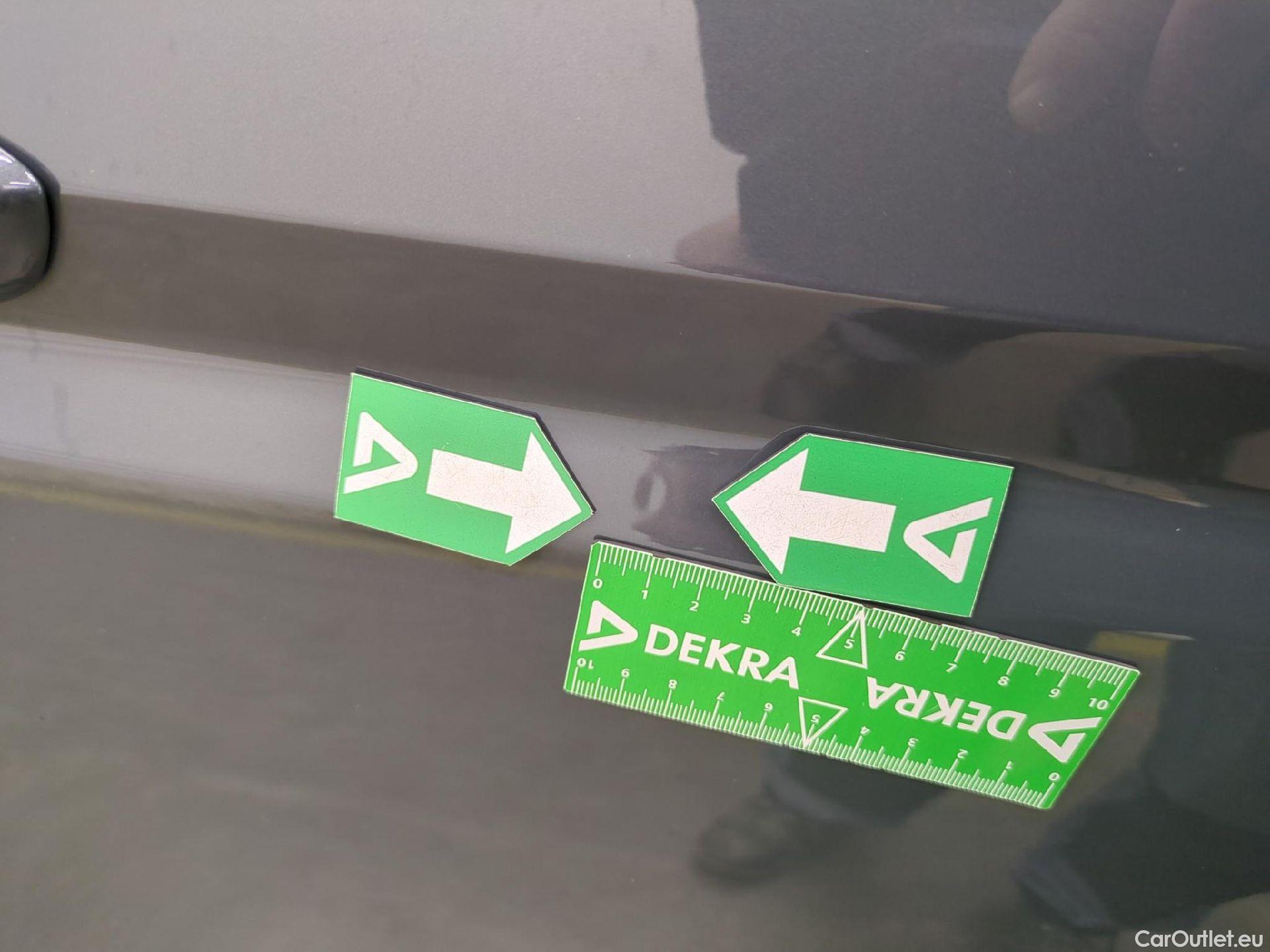  Volkswagen  Touran  Lounge Business BMT/Start-Stopp 2.0 TDI 150CV BVA7 E6d #23