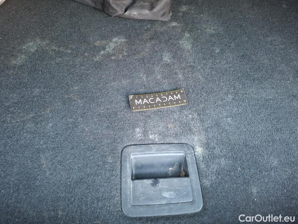  Volkswagen  Golf  VOLKSWAGEN / 2020 / 5P / Berline 2.0 TDI SCR 115 BVM6 Life 1st #43