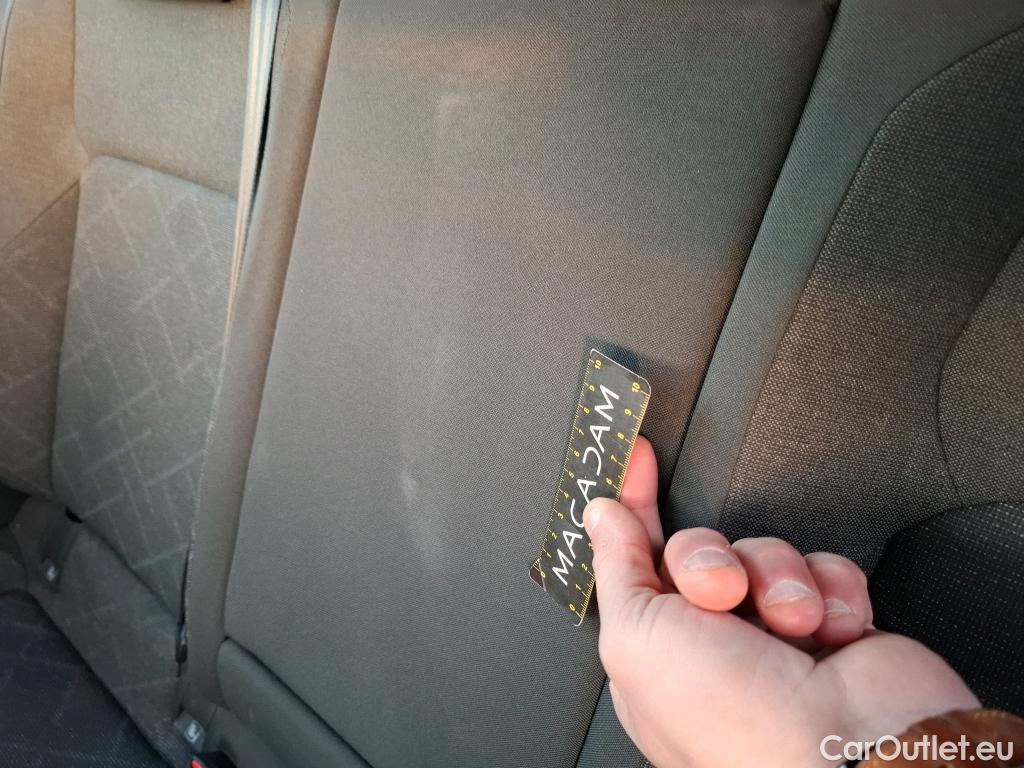  Volkswagen  Golf  VOLKSWAGEN / 2020 / 5P / Berline 2.0 TDI SCR 115 BVM6 Life 1st #41