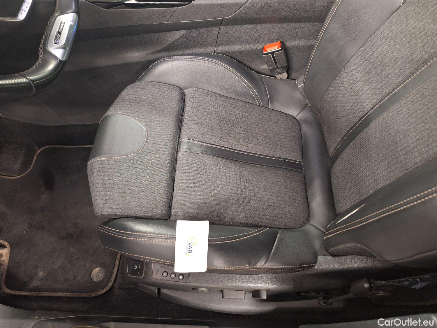  Peugeot  5008 Peugeot,  '16, Peugeot  1.2 PureTech 96kW S&S GT Line 5d #5