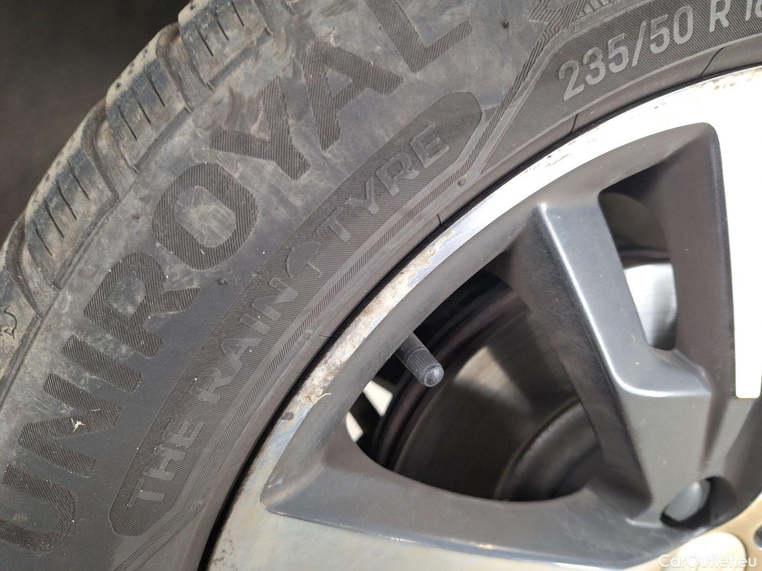  Peugeot  5008 Peugeot,  '16, Peugeot  1.2 PureTech 96kW S&S GT Line 5d #13