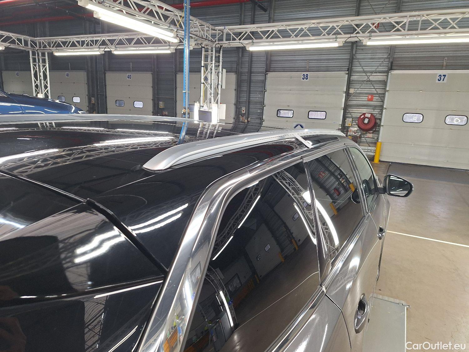  Peugeot  5008 Peugeot,  '16, Peugeot  1.2 PureTech 96kW S&S GT Line 5d #29