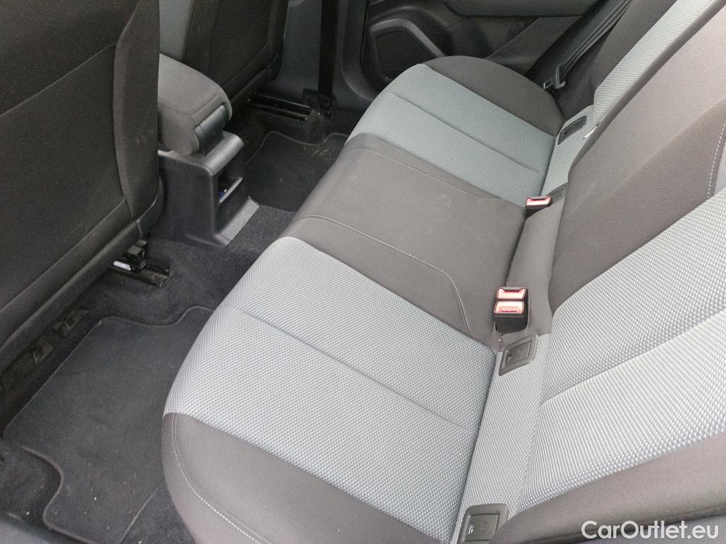  Audi  Q2 AUDI  / 2016 / 5P / todoterreno Design 30 TFSI 85kW (116CV) #3