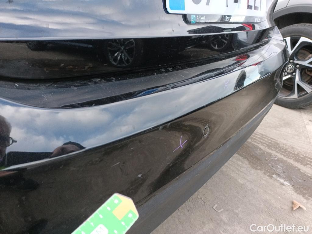  Ford  Focus FORD  / 2018 / 5P / berlina con portón 1.0 Ecoboost 92kW Trend+ Auto #25