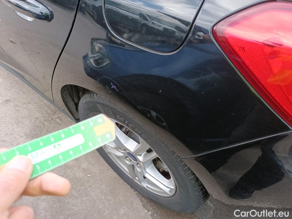  Ford  Focus FORD  / 2018 / 5P / berlina con portón 1.0 Ecoboost 92kW Trend+ Auto #12