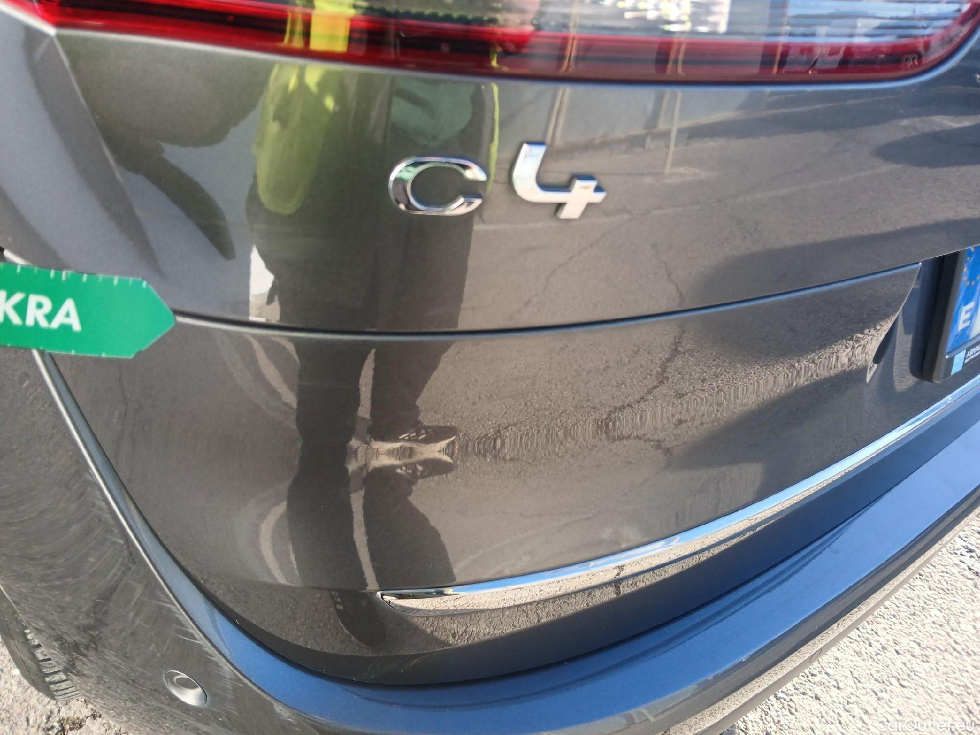  Citroen  C4 Picasso CITROEN  5p 2G monovolumen compac PureTech 96KW (130CV) S&S 6v Shine #30