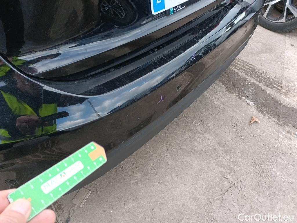  Ford  Focus FORD  / 2018 / 5P / berlina con portón 1.0 Ecoboost 92kW Trend+ Auto #24