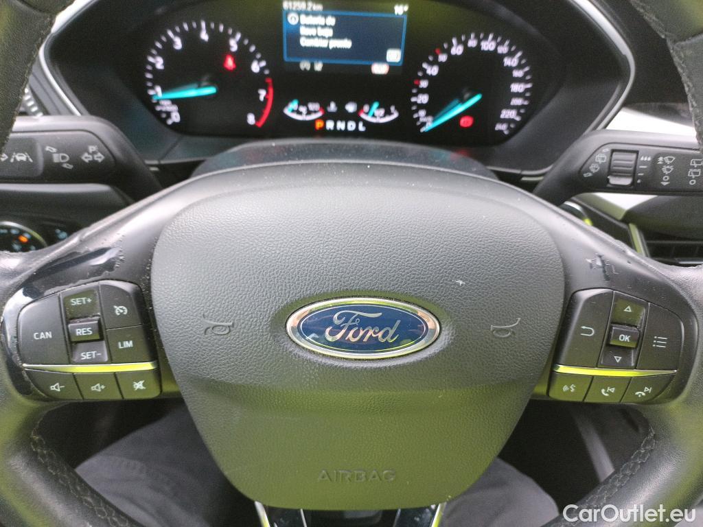  Ford  Focus FORD  / 2018 / 5P / berlina con portón 1.0 Ecoboost 92kW Trend+ Auto #3