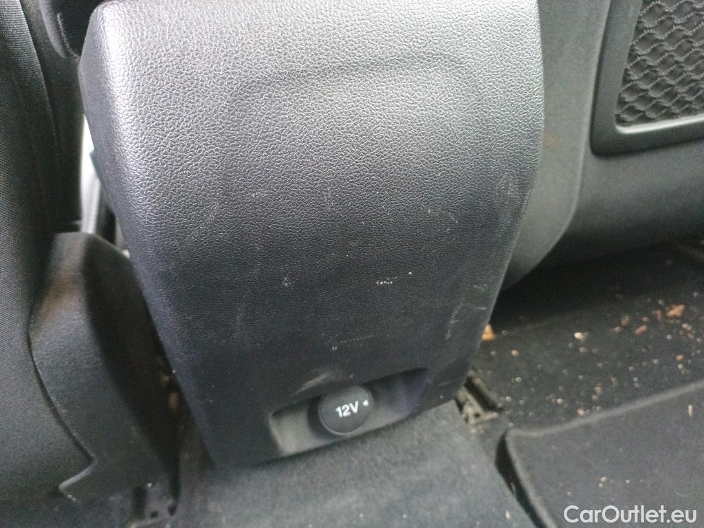  Ford  Focus FORD  / 2018 / 5P / berlina con portón 1.0 Ecoboost 92kW Trend+ Auto #20