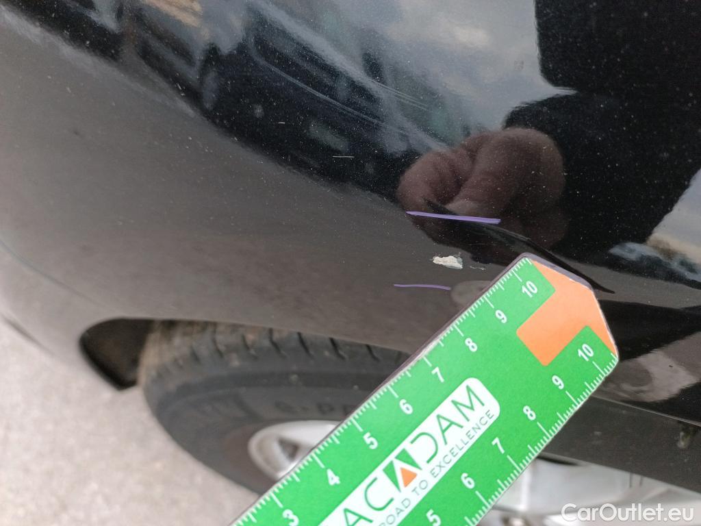  Ford  Focus FORD  / 2018 / 5P / berlina con portón 1.0 Ecoboost 92kW Trend+ Auto #27