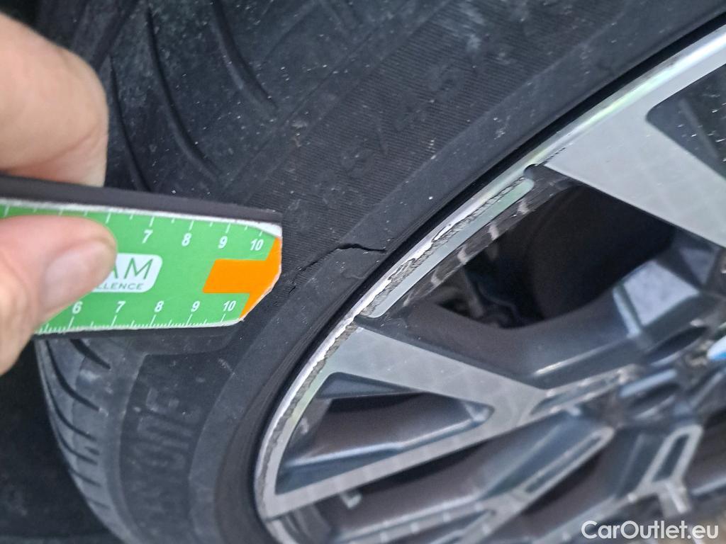  Bmw  X1 BMW  / 2019 / 5P / todoterreno sDrive18d #4